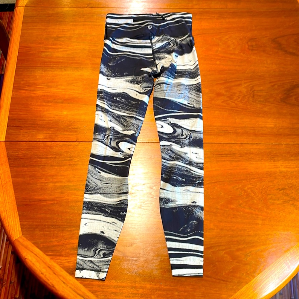 Lululemon marble black gray full length leggings size 4